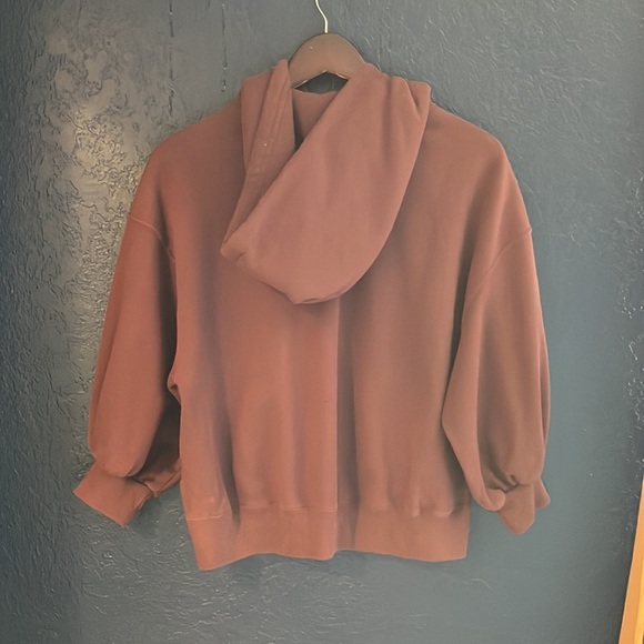 Abercrombie Hooded Sweater. 3/4 sleeve. Size Medium. - Picture 2 of 3